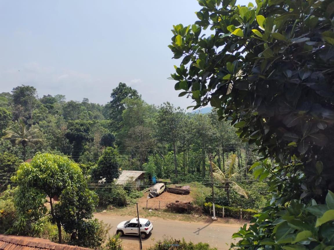 Green Land Estate Homestay 5 Rooms With Garden View Madikeri Exterior photo